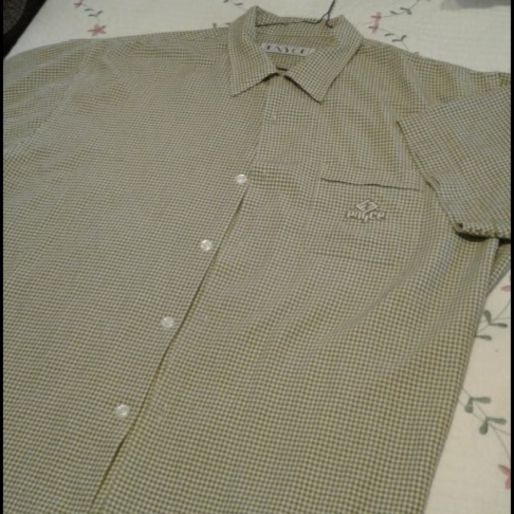 Button up - Picture 3 of 4
